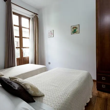 Apartamentos Casa De La Lonja-2